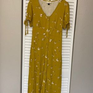 Universal Thread size M dress.